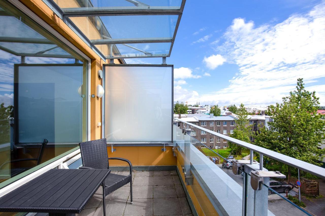 Penthouse Apartment On The Main Shopping Street Reikiavik Exterior foto